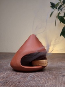 Quemador de Incienso de Cerámica con Forma de Cono, Horno de Aromaterapia con Reflujo, Estilo Moderno, Antiolor, Marca Jalo - Product Image 2