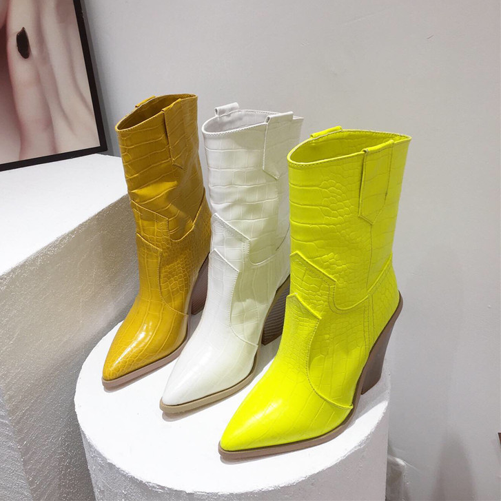 Jaune