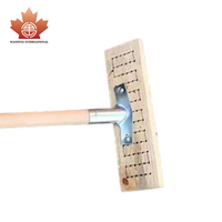 Brosses de nettoyage en palmier naturel en gros pour jardin, maison et sols, avec manche en bois