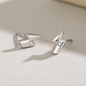 Boucles d'oreilles clous personnalisables en cuivre, version Inspiration Naturelle, en argent sterling S925 avec zircone taille ronde, motif éclair, cadeau pour femme - Product Image 6