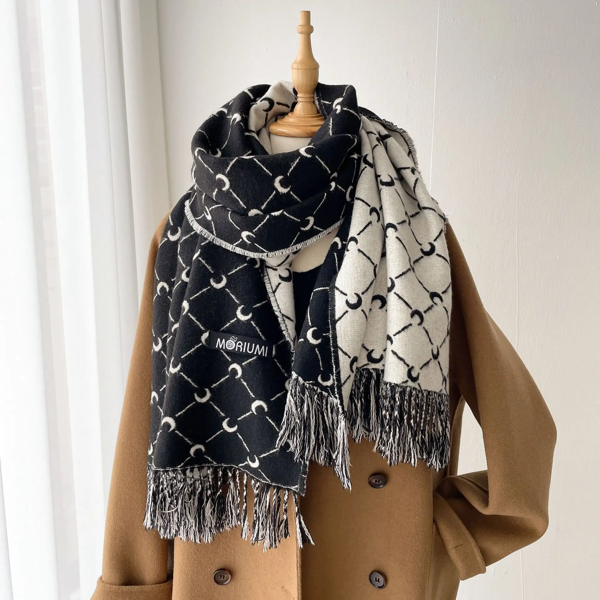 Wholesale Winter imitation cashmere black and white classic scarf decoration shawl for vacation outside warm long scarf