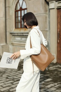 Guangzhou <b>Women</b> Handbags <b>Messenger</b> Purses Wholesale Fashion Handbags for Ladies Custom <b>Women</b> Hand <b>Bag</b> - Product Image 3