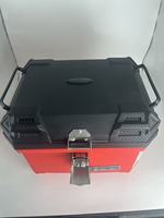 Boîte arrière pour moto OEM 36L Grande capacité Matériau PP haute résistance Cadre universel Longueur 40,5 cm Largeur 36 cm Hauteur 30 cm