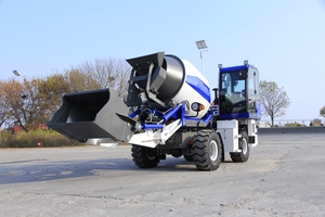 Mini Mezcladora de Concreto Móvil, Mezcladora de Concreto Autocargable de <span class=keywords><strong>1</strong></span>.5m³ <span class=keywords><strong>1</strong></span>.5cbm, Camión Mezclador de Concreto Autocargable - Product Image 3