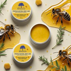 Le soin naturel du corps à la propolis BOTANICAL est un hydratant de qualité supérieure à base de plantes formulé à l'aide de la technologie de la microémulsion de propolis. - Product Image 6
