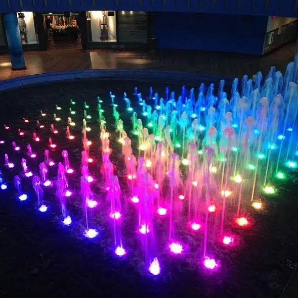 Fontaines d'eau musicales lumineuses colorées romantiques et pratiques pour les décorations de fête de mariage