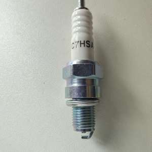 Bougie d'allumage pour moto NGK C7HSA 4629 en alliage de nickel pour Honda <span class=keywords><strong>Yamaha</strong></span> Suzuki <span class=keywords><strong>50cc</strong></span>-150cc ATV Dirt Pit Bike Engine Pa - Product Image 3