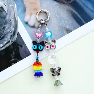 Llavero <span class=keywords><strong>de</strong></span> luz con cuentas <span class=keywords><strong>de</strong></span> colores surtidos <span class=keywords><strong>de</strong></span> gatito <span class=keywords><strong>dulce</strong></span> y lindo, hecho a mano, con diseño <span class=keywords><strong>de</strong></span> flor, mariposa y pez, para teléfono o como colgante para bolso - Product Image 3