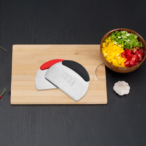 Caliente suave respetuoso con el medio ambiente de acero inoxidable masa harina pastel raspador pastelería cortador con escala de medición herramienta de cocina - Product Image 5