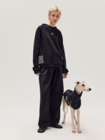 Luxuriöses, bequemes Partner-Outfit für Hundebesitzer: Whippet-Pullover mit magnetischem Netzdetail, hohem Kragen und 100 % elastischer Faser