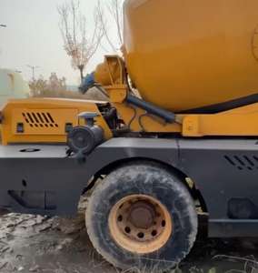 Camion auto-mélangeur d'occasion en vente, bon état et bon prix, camion à roues - Product Image 3