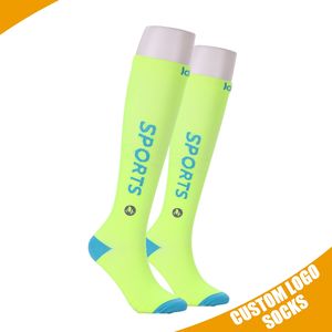 <span class=keywords><strong>Chaussettes</strong></span> de sport montantes de compression personnalisées pour hommes, tricotées <span class=keywords><strong>et</strong></span> athlétiques pour football, football, bas <span class=keywords><strong>et</strong></span> logo imprimés pour la saison de printemps - Product Image 3