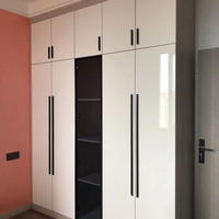 Armoire avec porte en verre, style minimaliste rustique, MDF noir, chambre d'hôtel, gris marbre frêne, contemporain