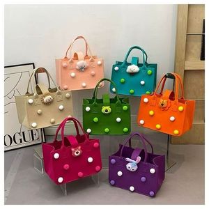 Extra Large <span class=keywords><strong>Pompon</strong></span> <span class=keywords><strong>Panier</strong></span> De Rangement Feutre Dessin Animé Animaux Pique-Nique Voyage Sac À Main Femmes Shopping Sac Fourre-Tout Sac pour Plage Stockage Cadeaux - Product Image 3