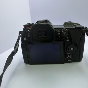 กล้องมือสอง Panasonic Lumix DC-G9 4kUHD 20.3MP ไมโครโฟร์ธีดส์ มิเรอร์เลส - Product Image 4
