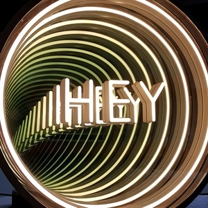 Miroir <span class=keywords><strong>de</strong></span> <span class=keywords><strong>salle</strong></span> <span class=keywords><strong>de</strong></span> <span class=keywords><strong>bain</strong></span> infini personnalisé miroir d'illusion infini led miroir <span class=keywords><strong>de</strong></span> réflexion infini - Product Image 5