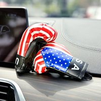 Ventes directes d'usine Mini drapeau américain gants de boxe Automobile miroir accessoires suspendus voiture intérieur cadeaux pour cadeaux