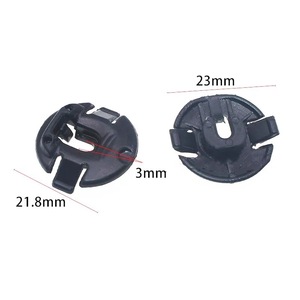 คลิปยึดบังโคลนรถยนต์ออดี้ รุ่น 4F0825429A ตัวล็อคฝาครอบล้อ สำหรับ A4L A6L Q5 A5 S5 อะไหล่ซ่อมแซมและเปลี่ยนทดแทน - Product Image 3