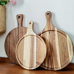 Offre Spéciale <span class=keywords><strong>planche</strong></span> à découper <span class=keywords><strong>ronde</strong></span> en <span class=keywords><strong>bois</strong></span> d'acacia <span class=keywords><strong>planche</strong></span> à pizza plateau à pizza en <span class=keywords><strong>bois</strong></span> avec poignée droite trou de suspension LOGO personnalisé 40/35 <span class=keywords><strong>CM</strong></span> - Product Image 4
