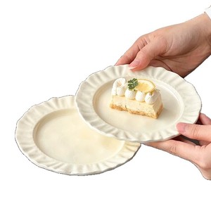 Platos de Postre de Porcelana Vintage de 6 Pulgadas con Borde Ondulado - Platos Ecológicos No Tóxicos para Bodas y Fiestas, Venta al Por Mayor - Product Image 5