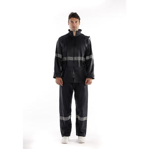 Conjunto de impermeable Super Factory 170T18S de poliéster y PVC con tiras reflectantes para camping y seguridad laboral, talla adulto - Product Image 2