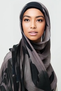 Écharpe pour femme musulmane Écharpe arabe Kashka Hijab Dubaï Écharpe en satin Hijab modal Châles - Product Image 5