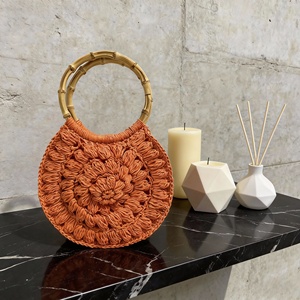 Bolso <span class=keywords><strong>de</strong></span> mano <span class=keywords><strong>de</strong></span> <span class=keywords><strong>ganchillo</strong></span> bohemio hecho a mano <span class=keywords><strong>para</strong></span> mujer, estilo vintage, con puntada 3D tipo palomitas <span class=keywords><strong>de</strong></span> maíz, bolso redondo con asa superior <span class=keywords><strong>de</strong></span> bambú, bolso <span class=keywords><strong>de</strong></span> lujo tejido <span class=keywords><strong>para</strong></span> playa <span class=keywords><strong>de</strong></span> verano - Product Image 3