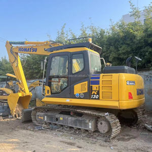 Excavatrice hydraulique Komatsu PC130 d'occasion du Japon, 13 tonnes, faible nombre d'heures de travail, équipement pour les infrastructures urbaines - Product Image 1