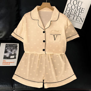 <span class=keywords><strong>Pigiama</strong></span> da donna primavera ed estate con stampa d'amore e simulazione di seta nuova <span class=keywords><strong>tuta</strong></span> da uomo a maniche corte Senior Sense of Homewear - Product Image 3