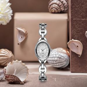 Correa de Reloj de Cuarzo Personalizada para Mujer, Hermosa Correa de Acero Inoxidable con Diamantes Ovalados y Movimiento Japonés, Fabricada en Japón - Product Image 3