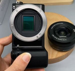 Appareil photo hybride Sony NEX 5R d'occasion avec objectif E PZ 16-50 mm, 16,1 MP, APS-C, vidéo Full HD, bon état, prêt à être expédié - Product Image 5