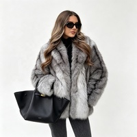 Manteau en fausse fourrure de renard gris ombré pour femme Zeyu, col large, mi-long, hiver, luxe, duveteux, manteaux en fausse fourrure écologiques pour femme ODM / OEM