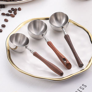Cucharadita de café personalizada de 30ml, cuchara medidora de acero inoxidable 304 con mango de nogal y mango de madera - Product Image 5