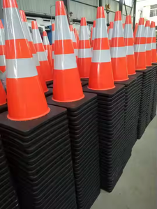 Cône de signalisation pliable en PVC de 750 mm, forme élégante, à emboîtement - Product Image 5