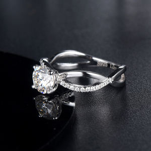 Bague en diamant lancanite personnalisée de petite taille, 1 médaillon, <span class=keywords><strong>prix</strong></span> en vente - Product Image 4