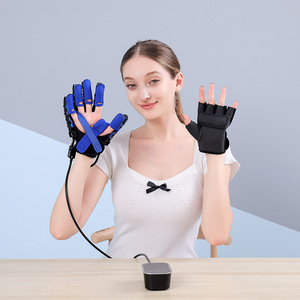 Gants de rééducation robotisés pour hôpital, équipement de rééducation des mains et des doigts, physiothérapie pour les patients atteints d'AVC et d'hémiplégie - Product Image 1