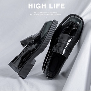 Mocassins en cuir véritable pour homme, tendance, légers, confortables, respirants, pour un usage quotidien, design moderne et élégant - Product Image 1