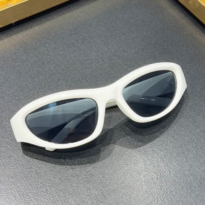 Gafas de Sol de Diseño Personalizado de Moda 2025, Gafas de Sol Retro de Ojo de Gato con Protección UV400 para Hombre y Mujer - Product Image 3