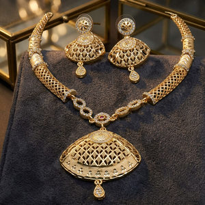 Collares de gargantilla de oro laminado de 14K, 18K, 24K al por mayor con piedras AD, joyería de moda, conjunto de joyería Indo-Occidental de latón con AD, Oro Joyería - Product Image 3