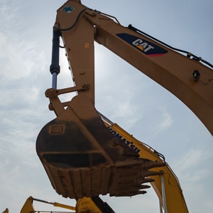 รถขุดตีนตะขาบ CAT 336D มือสองจากญี่ปุ่น น้ำหนัก 36 ตัน ยี่ห้อ Caterpillar 336D พร้อมใช้งาน มีสินค้าในสต็อก ระบบไฮดรอลิกสำหรับงานหนัก - Product Image 4