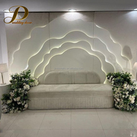 Panneau acrylique PVC multicouche en forme de nuages et de montagnes JINDA Luxury Clouds Mountains Shape, éclairage LED incurvé, toile de fond acrylique pour décoration de mariage