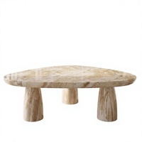 Table basse triangulaire moderne en MGO, aspect marbre irrégulier, beige ambre brillant, durable, pour salon, bureau, extérieur - Vente en gros