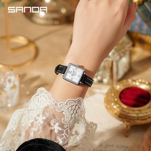 Reloj de Pulsera Sanda 1131 para Mujer, Diseño Cuadrado, Movimiento de Cuarzo, Resistente al Agua, Estilo Minimalista y de Lujo Ligero - Product Image 4