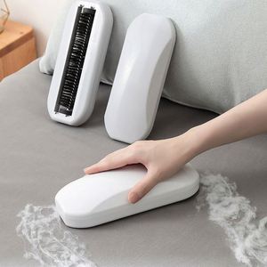 Brosse à poussière pour tapis de chevet, balai à <span class=keywords><strong>miettes</strong></span> en plastique pour poils d'animaux, rouleau adhésif pour peluches, brosses de nettoyage pour vêtements - Product Image 1