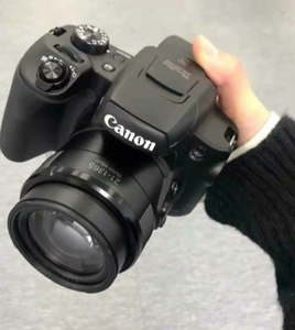 Appareil photo numérique compact Canon Power Shot SX70 HS avec zoom optique 65x, 20,3 MP, vidéo 4K, stabilisation d'image 5 étapes, carte mémoire SSD - Product Image 3
