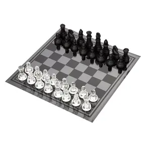 Plateau de jeu d'échecs, en verre, noir et clair