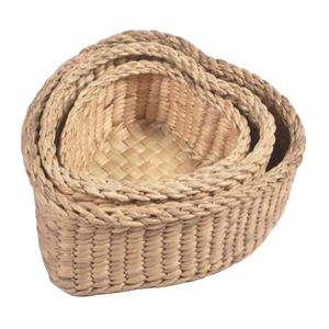 Cesta de Almacenamiento Multifuncional Moderna en Forma de Corazón de Ratán Tejido Ecológico y Económico, Marca Ecoka, Venta al por Mayor desde Vietnam - Product Image 1