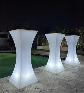 Set Meja dan Kursi Pesta Tahan Air dengan Lampu LED untuk Acara, Meja Koktail LED untuk Bar Luar Ruangan, Furnitur LED - Product Image 1