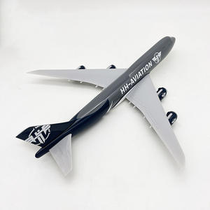 โมเดลเรซิ่นเครื่องบินขนส่ง HH-aviation <span class=keywords><strong>B747</strong></span>-8F ขนาด 1:<span class=keywords><strong>200</strong></span> - เครื่องบินขนส่งสินค้าสำหรับของขวัญบริษัท HH-aviation - Product Image 4