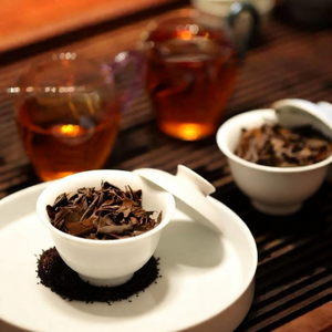 Té Blanco Antiguo Shoumei de Fuding Saludable, Añejado Durante Más de 5 Años, Apto para Todas las Edades, Excelente Valor, Ideal para Consumir Diariamente y Coleccionar - Product Image 3